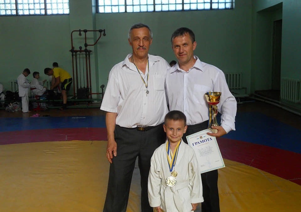 Тренер Сватівського відділу карате Олександр Батраков 
