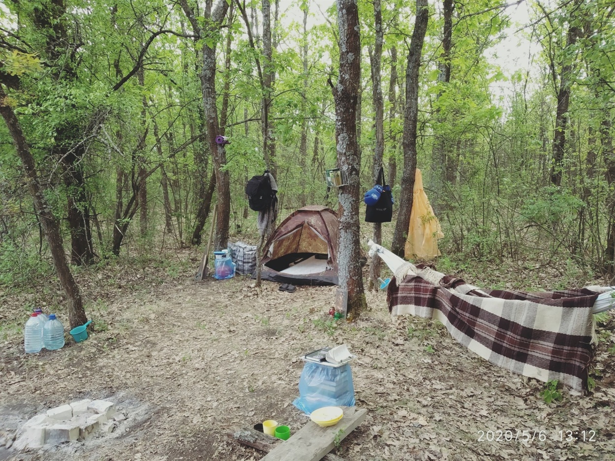 Ось так Юрій облаштувався у Гапчиному лісі