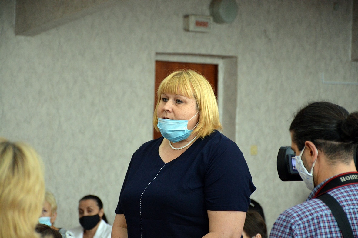 Олена Юхновець - начальниця відділу освіти Сватівської райдержадміністрації
