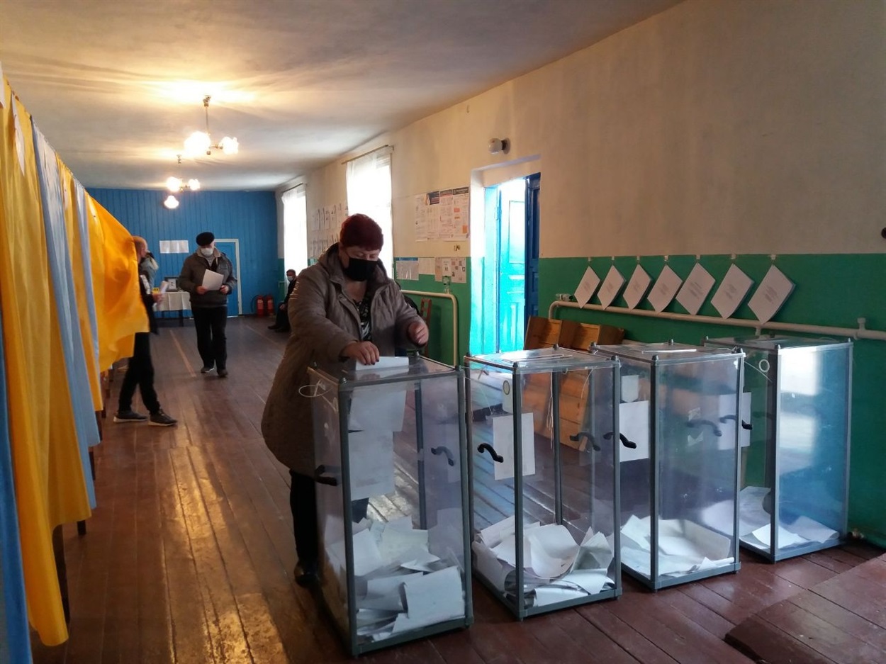 Вибори на виборчій дільниці у приміщення клубу залізничників