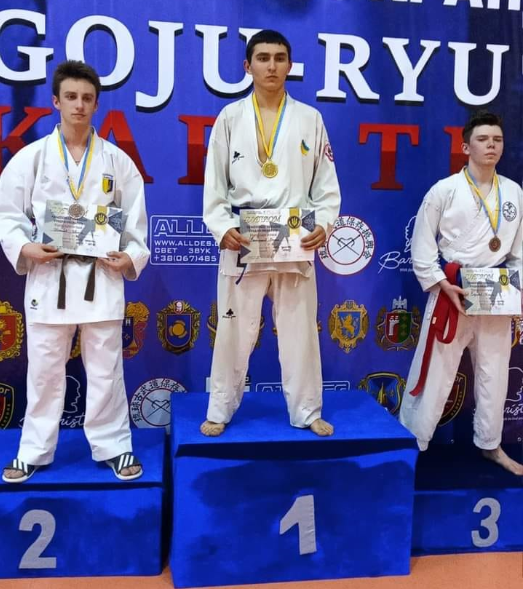 Богдан Неминущий зі Сватового завоював 4 золотих медалі на чемпіонаті України з карате у 2021, м. Одеса