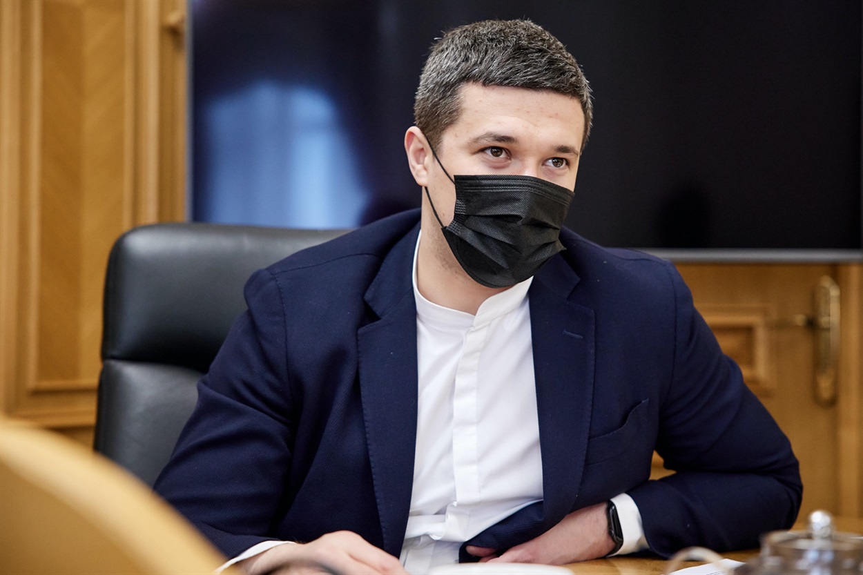"Наша перша ціль — відцифрувати 100% послуг, перевести їх з офлайну в онлайн"