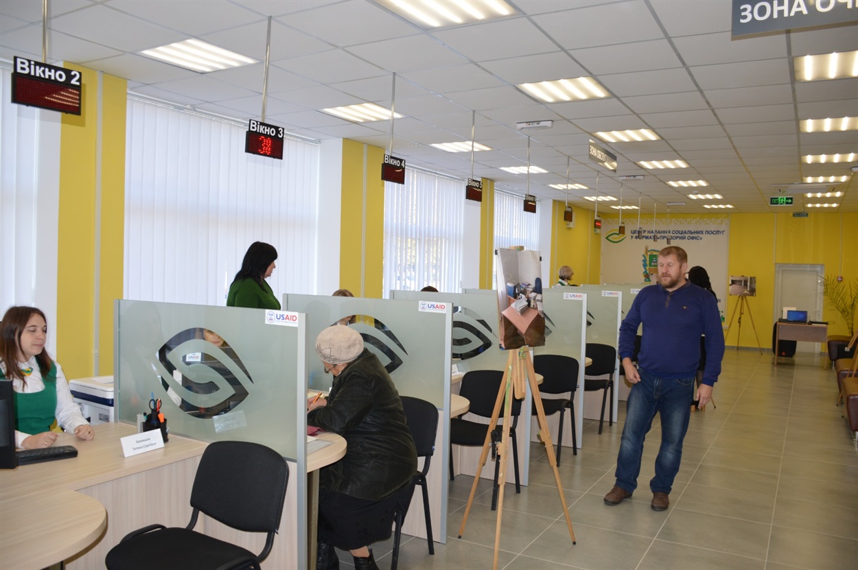 "Прозорий офіс" в приміщенні Сватівської районної ради