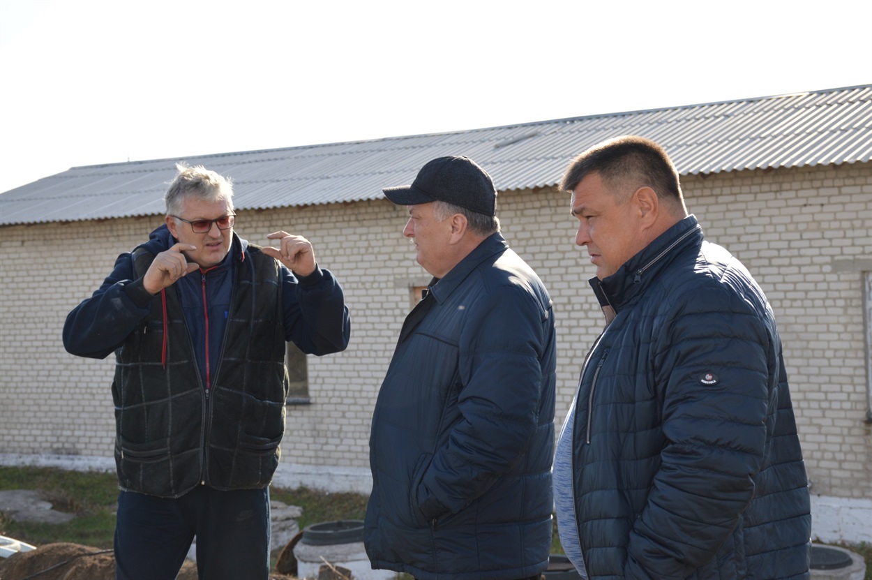 Павло Портненко (зліва), Валерій Честних та Сергій Шумаков
