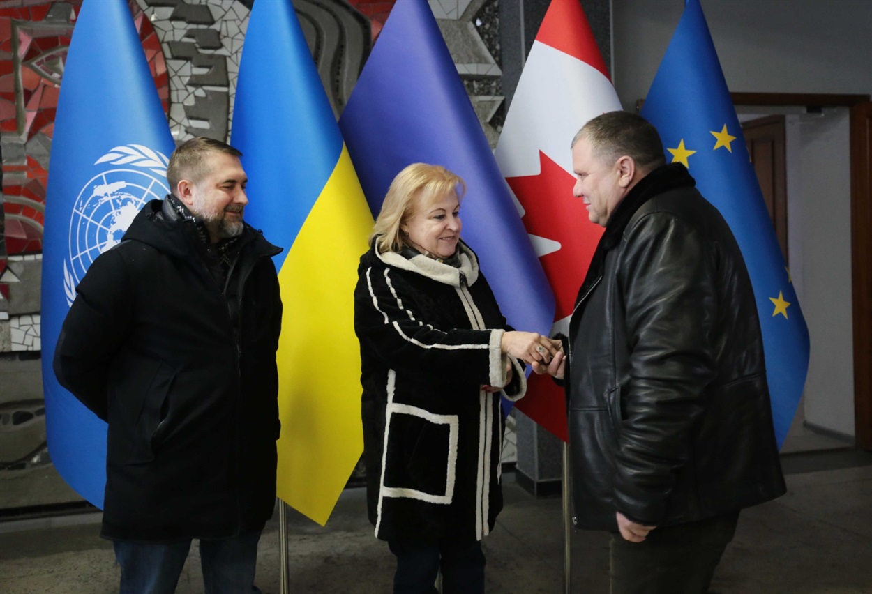 голова Троїцької громади Демид Палагно отримав ключі від спецавтомобіля, грудень 2021