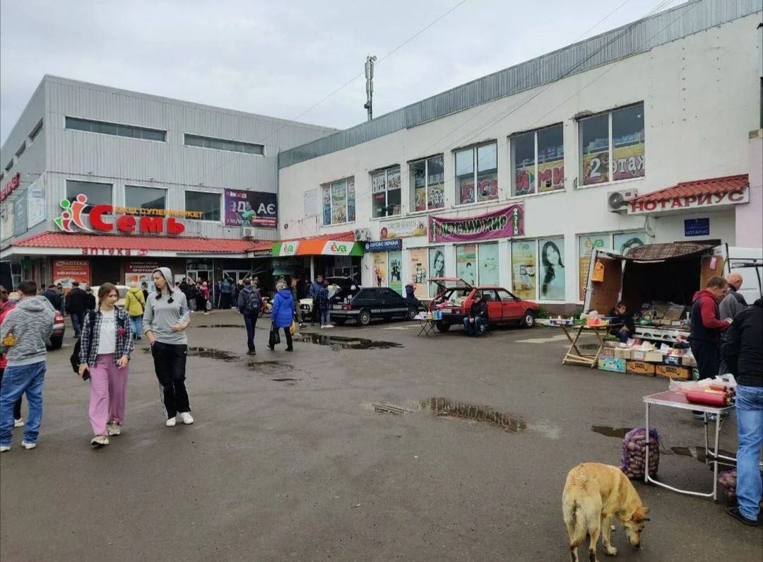 "Націоналізований" супермаркет "Семья", зараз зі скороченою назвою