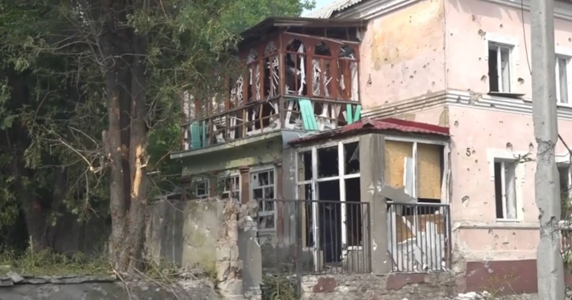 Наслідки артобстрілів у Лисичанську