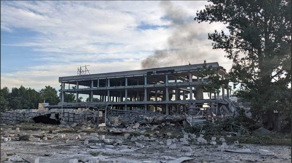 Залишки торговельний центру в Лисичанську