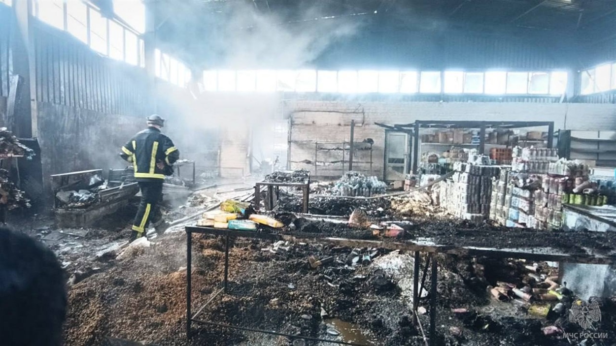 В окупованому Сватовому “прилетіло” по росіянах, які ховалися від ЗСУ в критому ринку, 21.07.2023