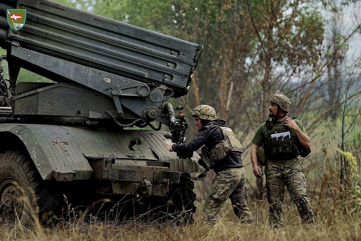 В районі Сватового і Кремінної ЗСУ ліквідували три танки Т-72, три БМП-2, 240-мм самохідний міномет "Тюльпан", безпілотник, польовий склад з боєприпасами, 01.08.2023