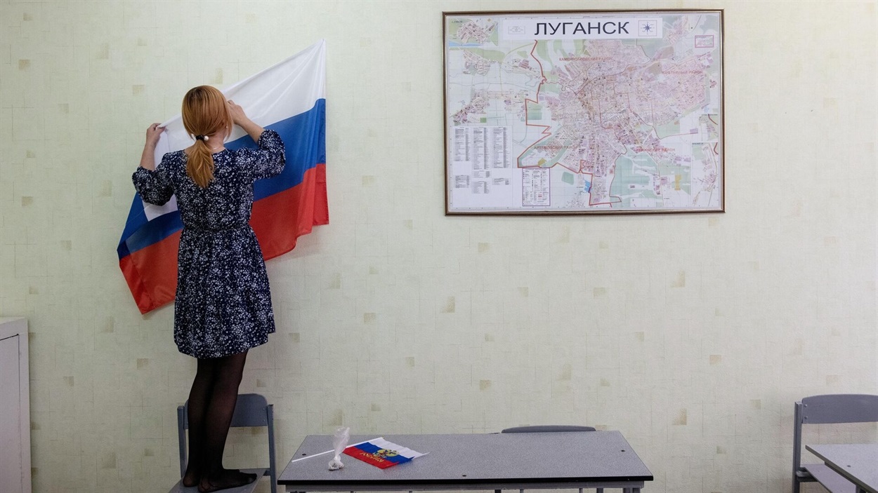 На Луганщині окупанти намалювали списки виборців свій розсуд, позбавивши права голосу п’ять громад, 04.09.2023