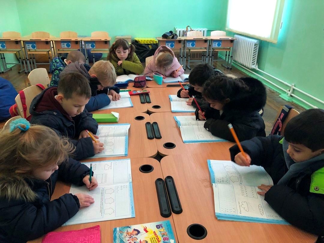 Майбутніх першачків з Луганщини готують до школи в гуртку "Впевнений старт", 19.12.2023