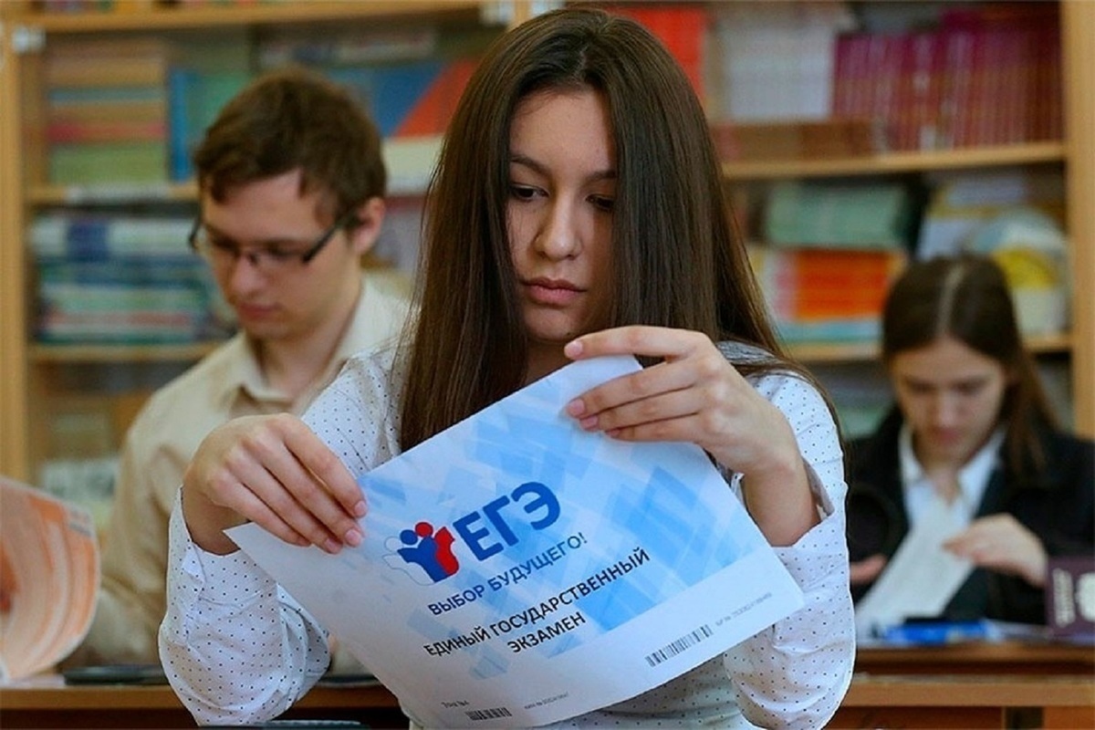 В окупованому Сватівському районі школярів змушують складати єдиний державний іспит, що передбачено стандартами освіти РФ, 08.01.2024