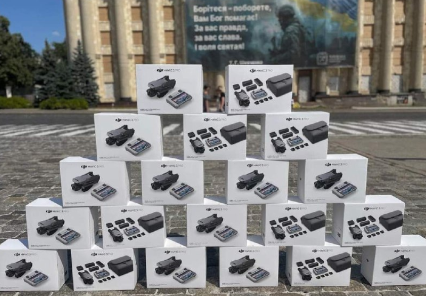 Рубіжанська громада з Луганщини передала спецпризначенцям Нацгвардії 20 квадрокоптерів Mavic 3 Pro Fly More Combo, 18.07.2024