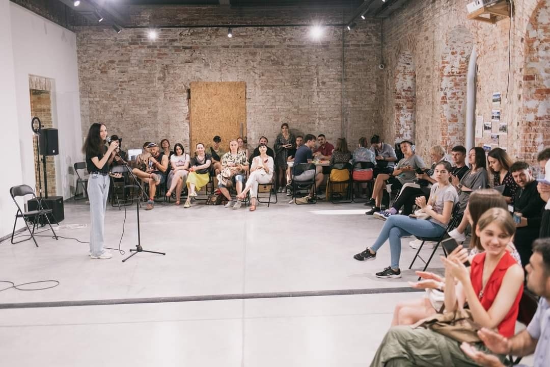 Юлія Лисюк, під час проведення «Культурного шелтера»