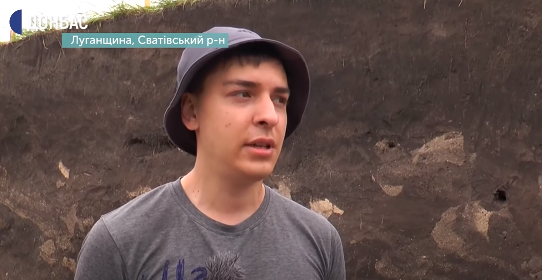 Студент Горлівського інституту іноземних мов Дмитро Руденко у червні 2021 вперше приїхав на розкопки у Сватівський район